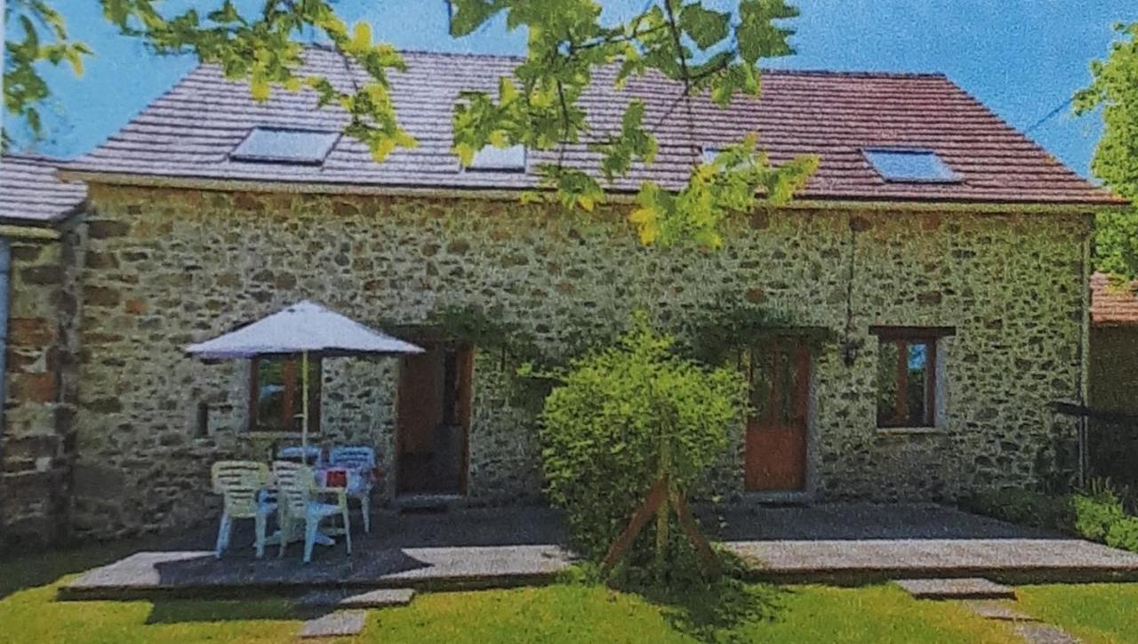 Gite Du Sorbier Le Chalard Esterno foto