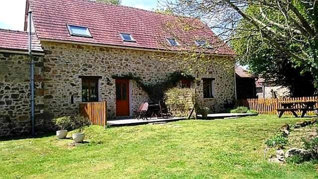 Gite Du Sorbier Le Chalard Esterno foto